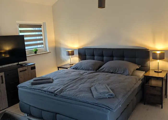 Luett Achtern Diek * Neufeld (Schleswig-Holstein)